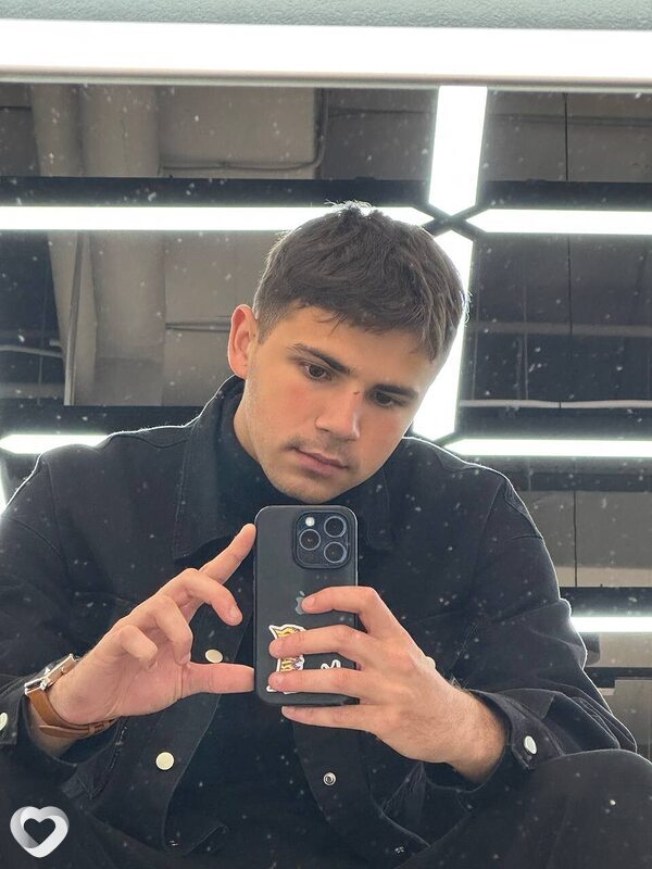 Антон, 21, Краснодаре — анкета №3606169