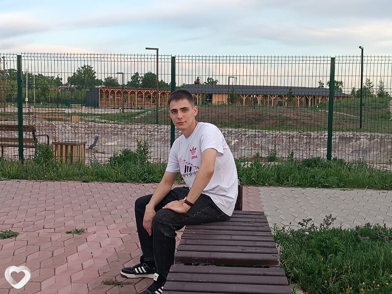 Степан, 21, Черногорске — анкета №3607184