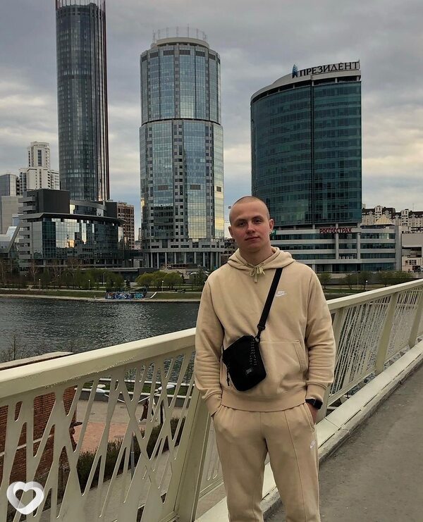 Иван, 21, Екатеринбурге — анкета №3607896