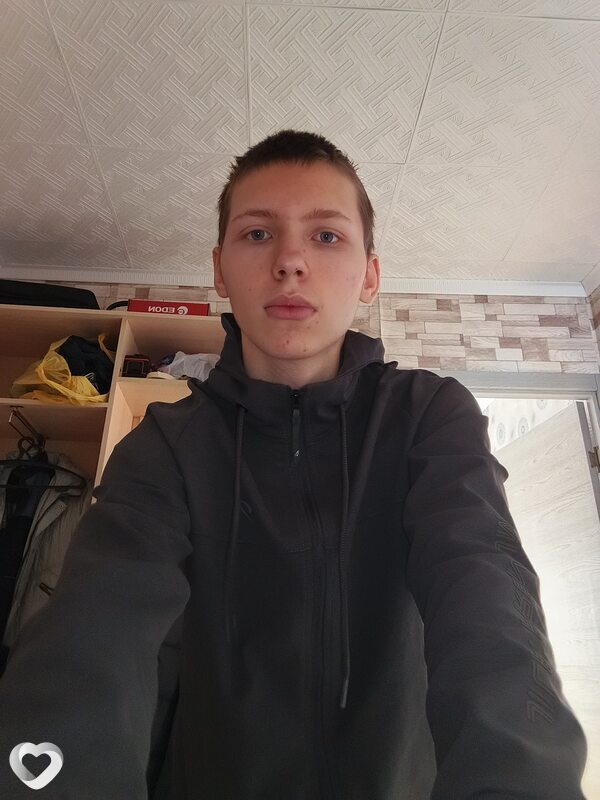 Артём, 18, Новосибирске — анкета №3609104