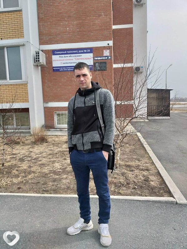 Антон, 35, Находке — анкета №3609192