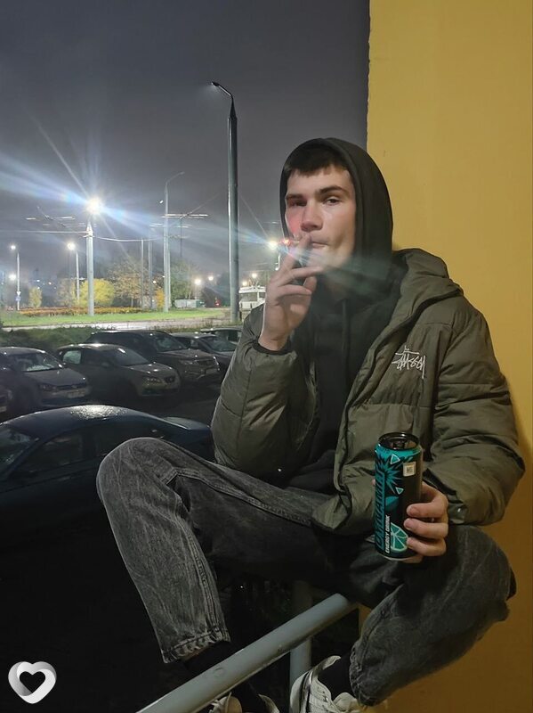 Артем, 21, Гродно — анкета №3609720