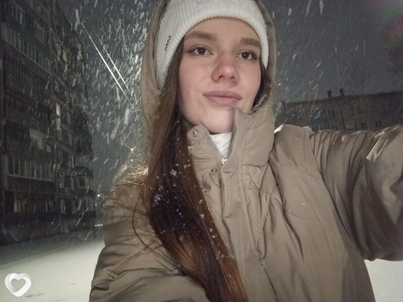 Кристина, 21, Бийске — анкета №3611388
