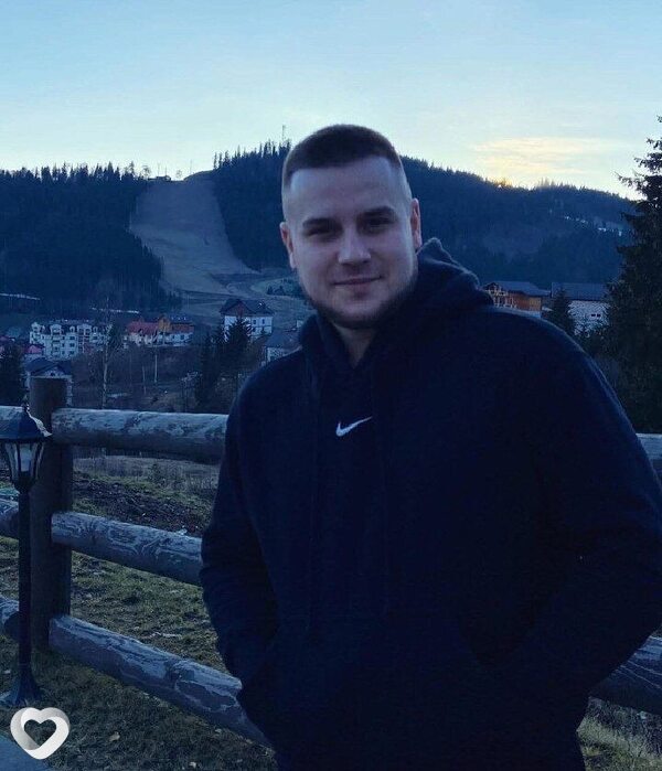 Илья, 18, Бийске — анкета №3611828