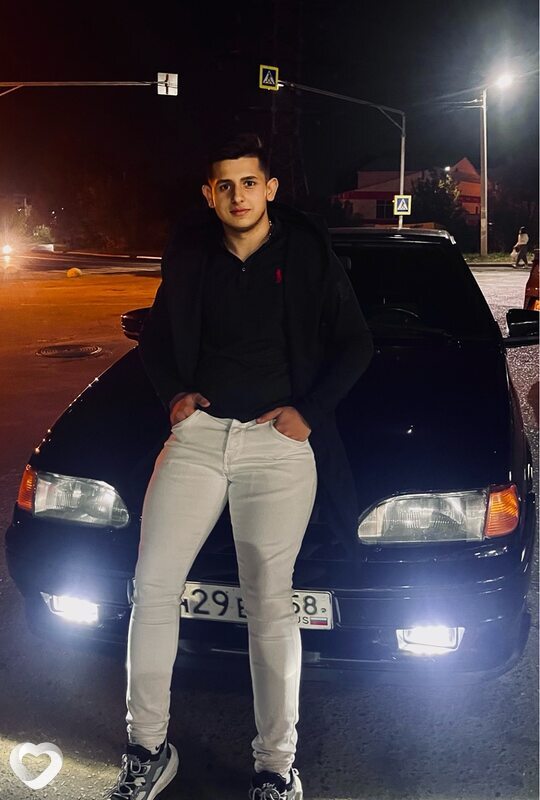 Максим, 18, Липецке — анкета №3612298