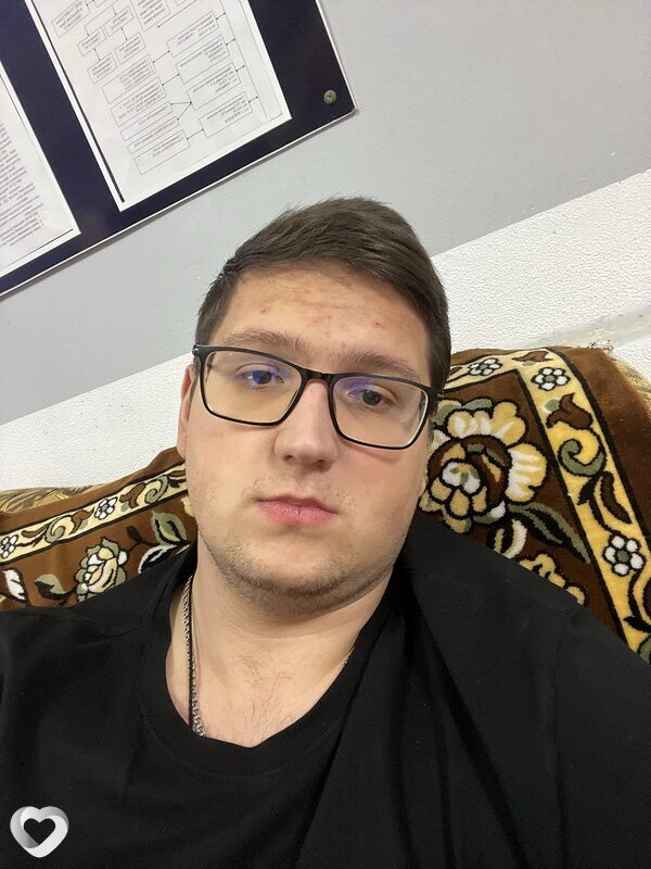 Артем, 21, Феодосии — анкета №3612715