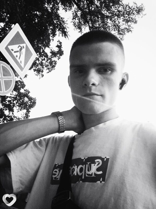 Евгений, 21, Магадане — анкета №3613667