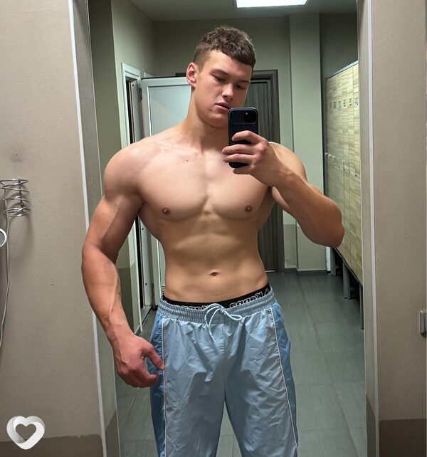 Денис, 21, Минске — анкета №3614512
