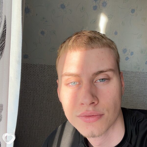 Антон, 21, Хабаровске — анкета №3615301