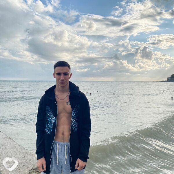 Иван, 21, Мурманске — анкета №3616421