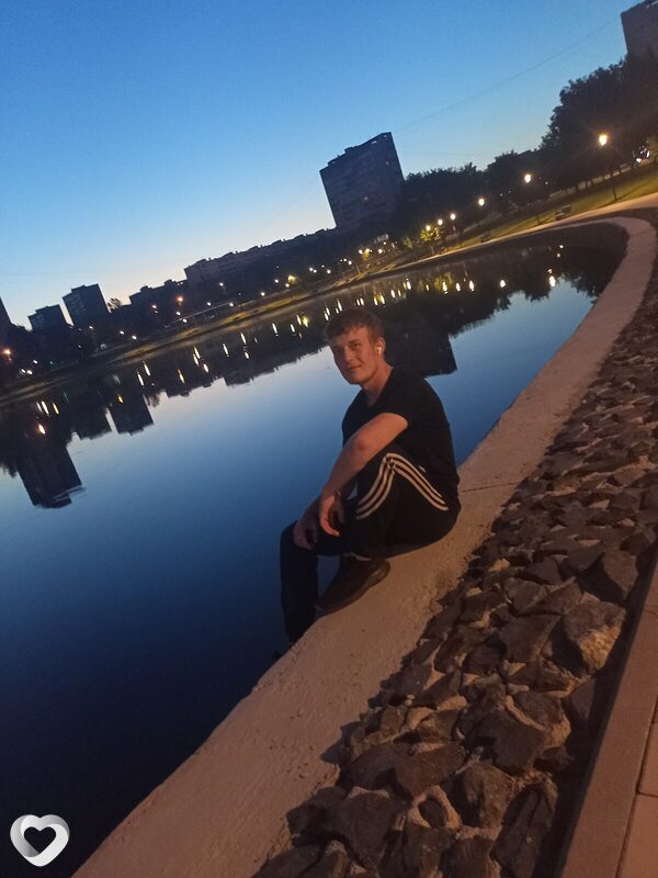 Артëм, 27, Волжском — анкета №3617503