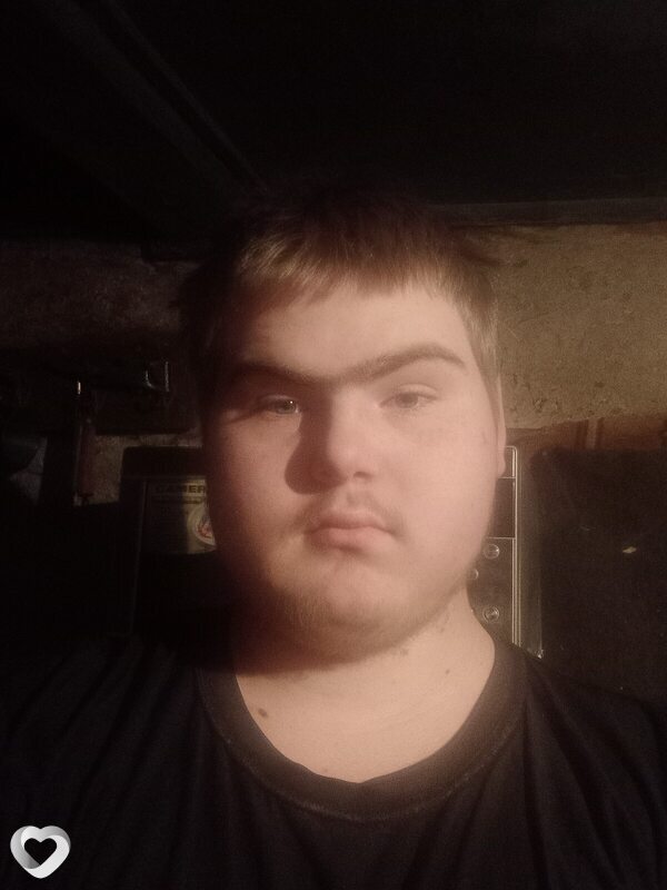 Антон, 18, Отрадном — анкета №3621292