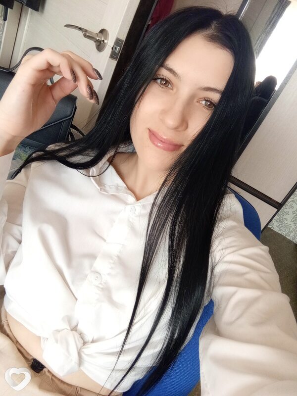 Адель, 21, Екатеринбурге — анкета №3621735