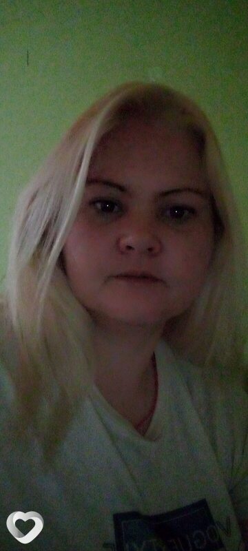 Анна, Ахангаран