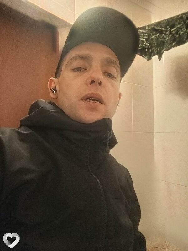 Виктор, 32, Новошахтинске — анкета №3624203