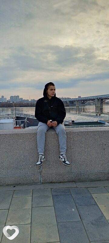 Денис, 20, Новосибирске — анкета №3624601