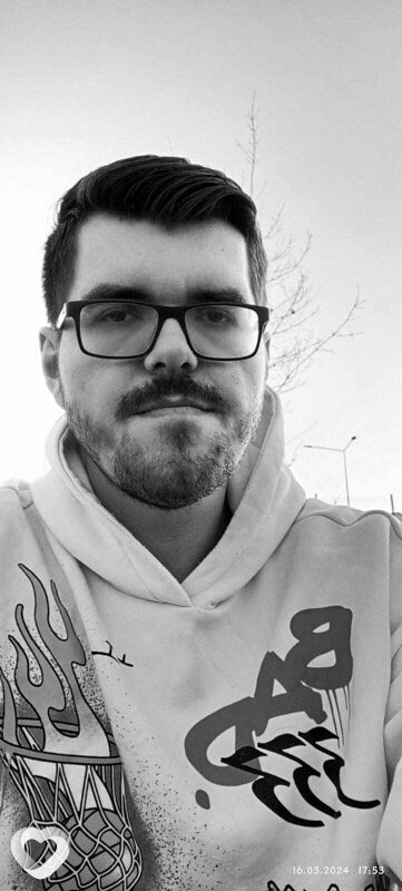 Robert, Арад