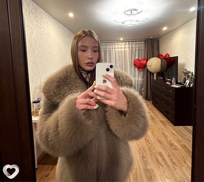 Ekaterina, 20, Новосибирске — анкета №3626732