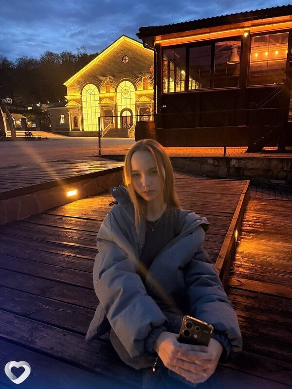 Алина, 18, Новороссийске — анкета №3626743