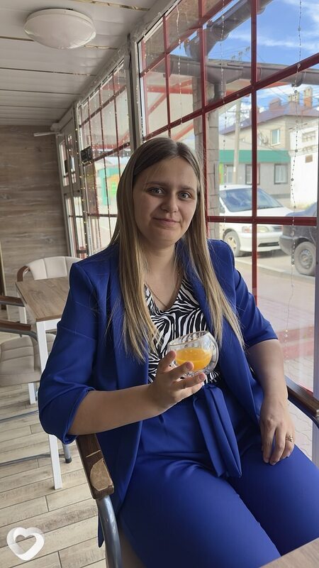 Лиза, 21, Луганске — анкета №3627675