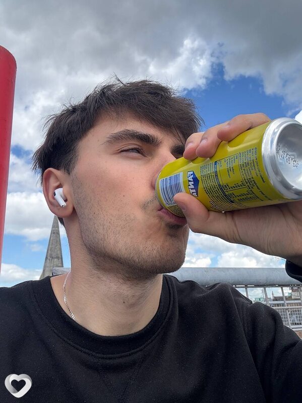 Артём, 21, Санкт-Петербурге — анкета №3629404
