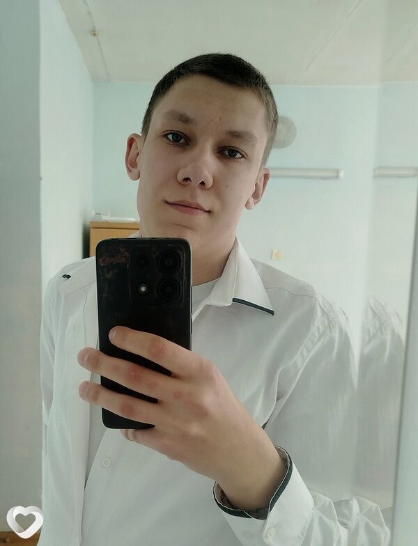 Илья, 19, Бресте — анкета №3630579