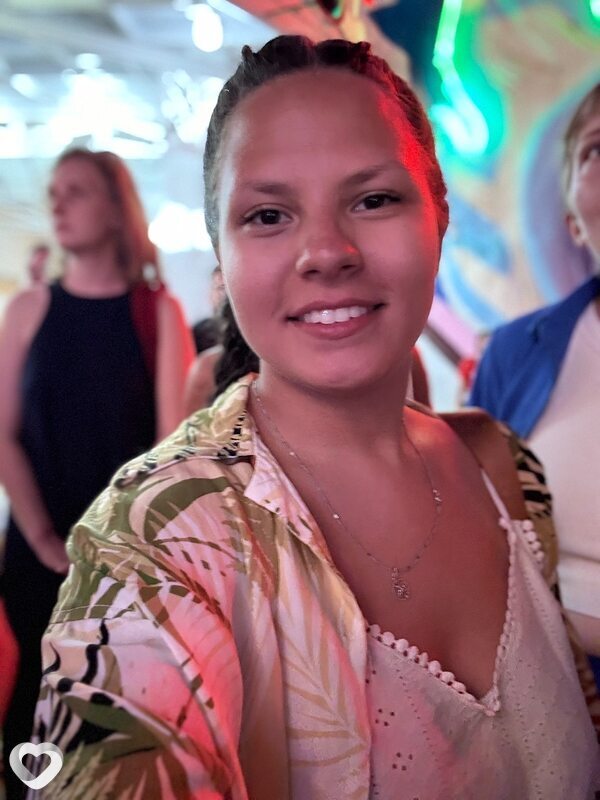 Алёна, 20, Омске — анкета №3630766