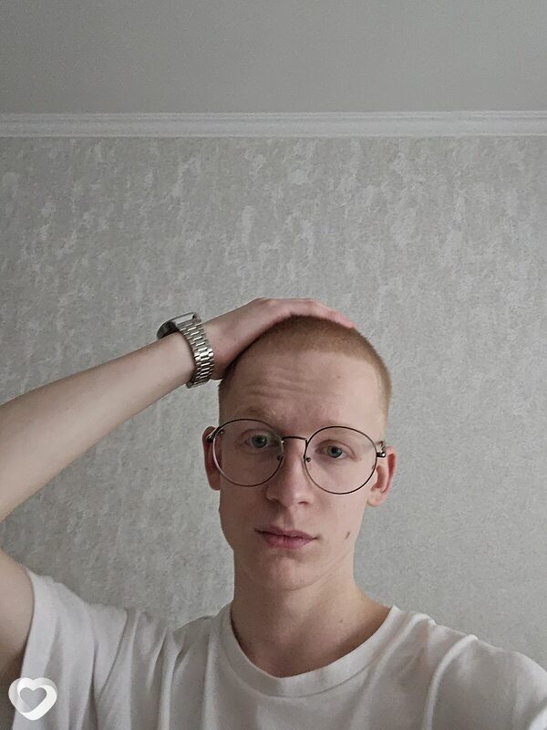 Максим, 19, Уссурийске — анкета №3631377