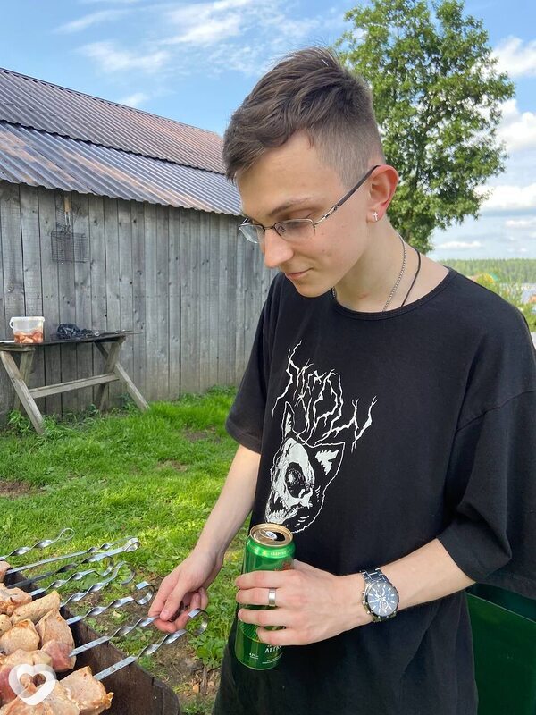 Илья, 21, Смоленске — анкета №3631768