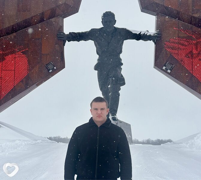 Дмитрий, 19, Курске — анкета №3632277