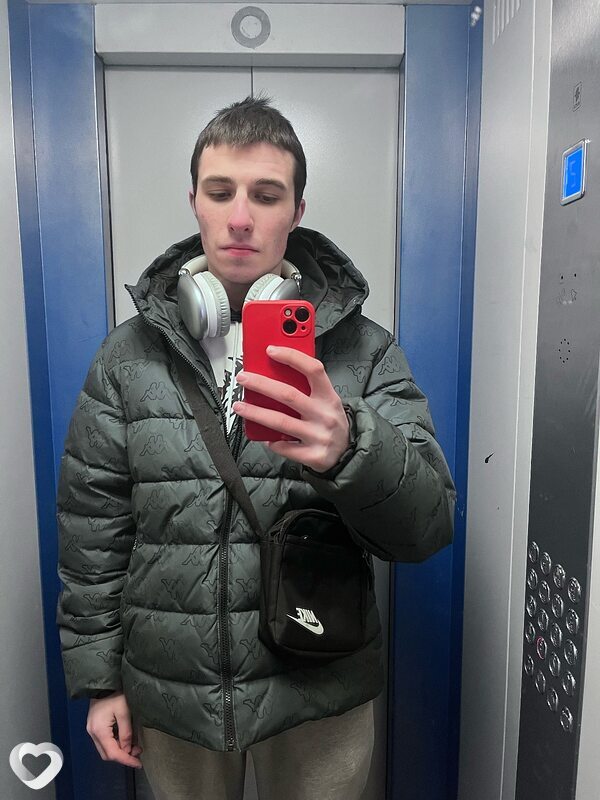 Виктор, 20, Москве — анкета №3633207