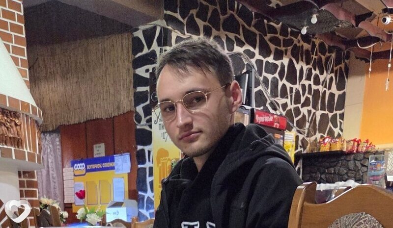 Артем, 20, Харькове — анкета №3635257