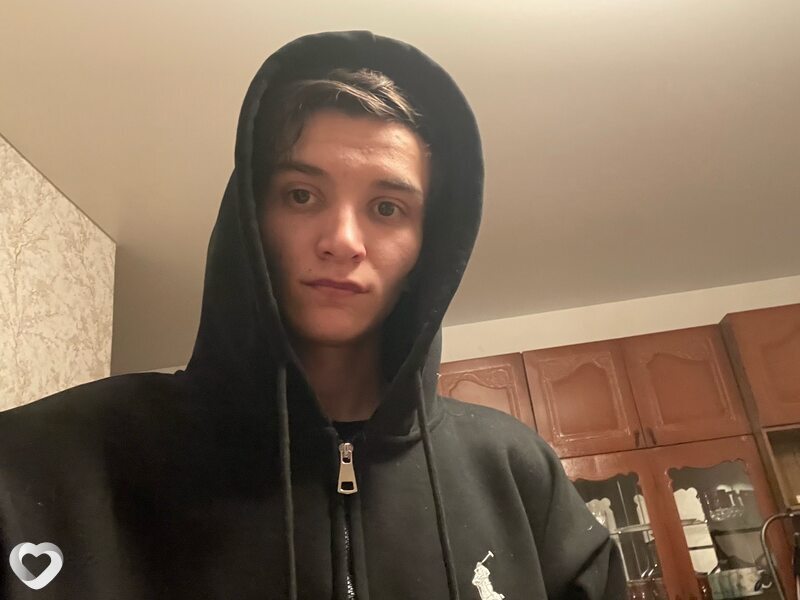 Рома, 21, Бийске — анкета №3642624