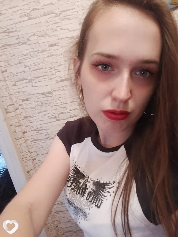 Вика, 22, Омске — анкета №3644265
