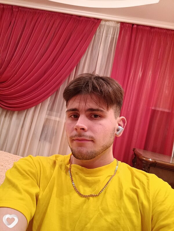 Артëм, 22, Калининграде — анкета №3645403