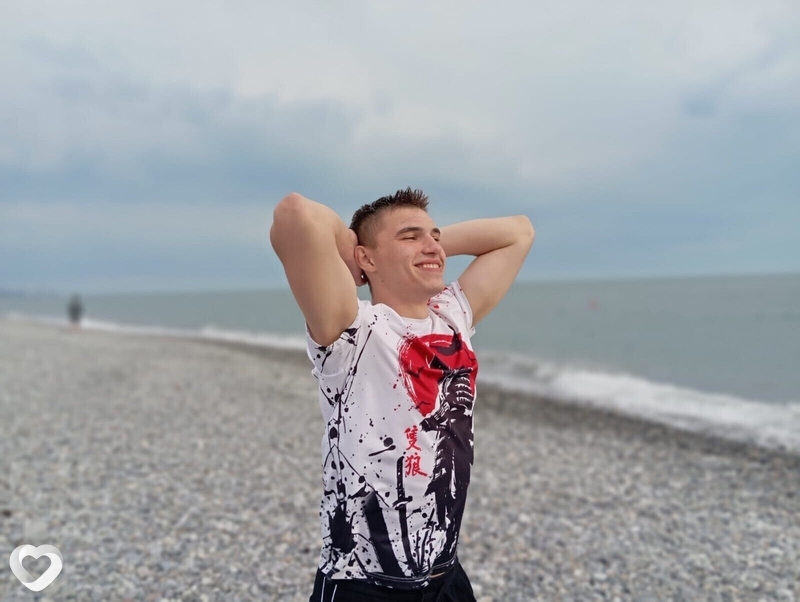 Владимир, 19, Майкопе — анкета №3645991