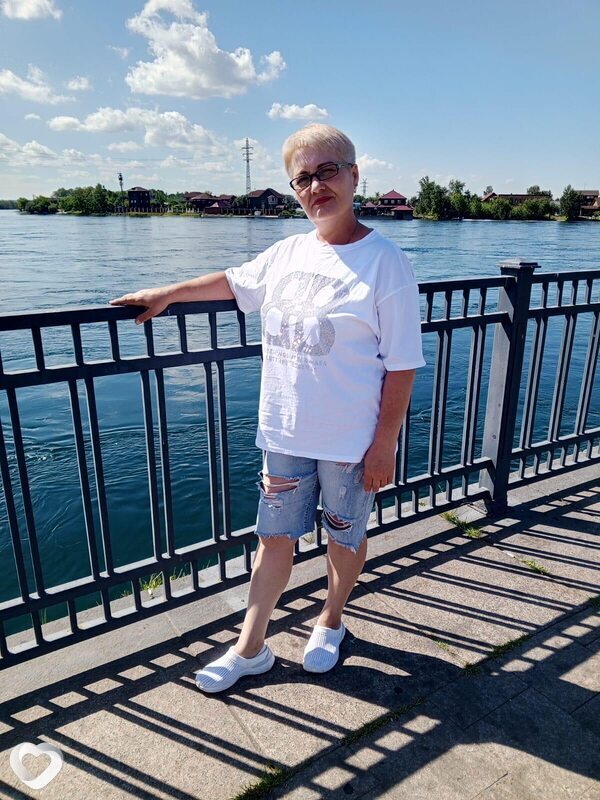 Алёна, 51, Иркутске — анкета №3646743