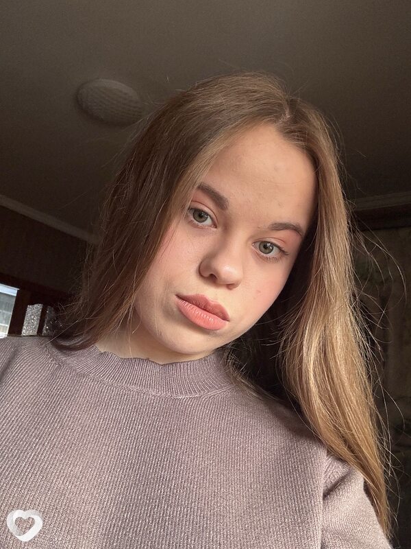 Вика, 18, Новороссийске — анкета №3647705
