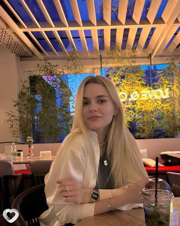 Алена, 21, Екатеринбурге — анкета №3649339