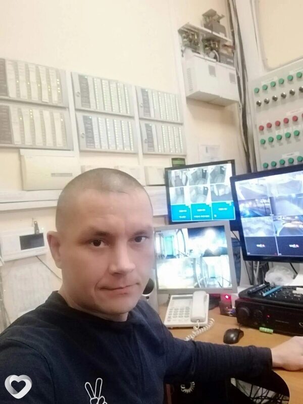 Роман, Кызыл