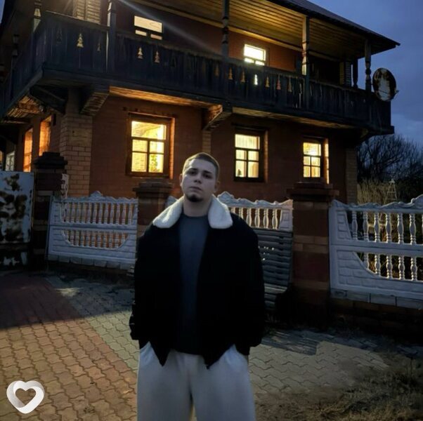 Александр, 18, Бийске — анкета №3651911