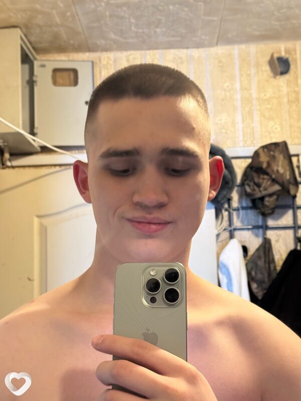Алексей, 20, Ужуре — анкета №3653624