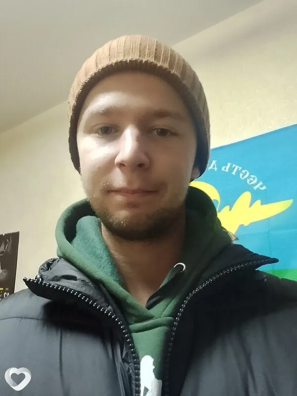 Максим, 22, Москве — анкета №3653129
