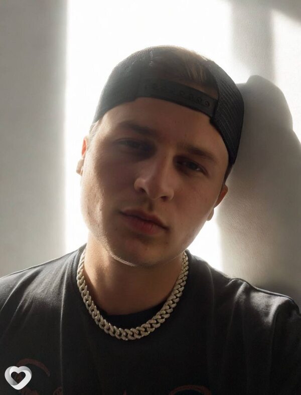 Иван, 31, Санкт-Петербурге — анкета №3654341
