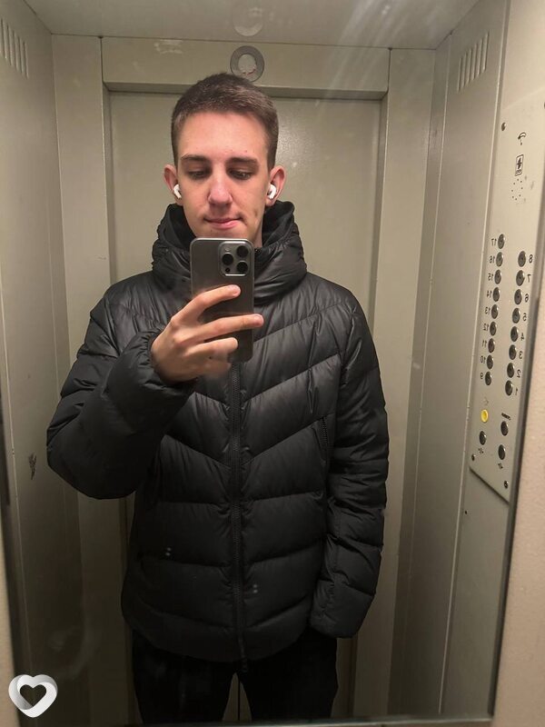 Александр, 20, Москве — анкета №3653990
