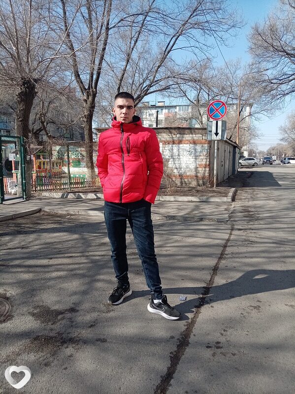 Артём, 19, Уссурийске — анкета №3655365