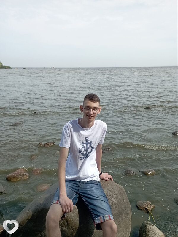 Максим, 18, Пинске — анкета №3656364