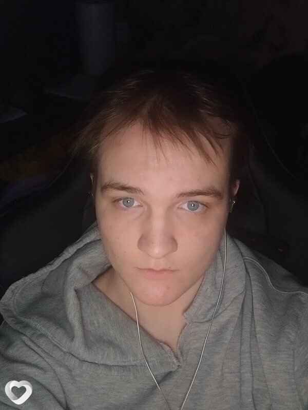 Максим, 19, Мурманске — анкета №3657741