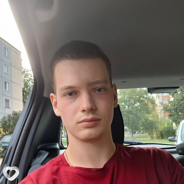 Денис, 21, Витебске — анкета №3658134