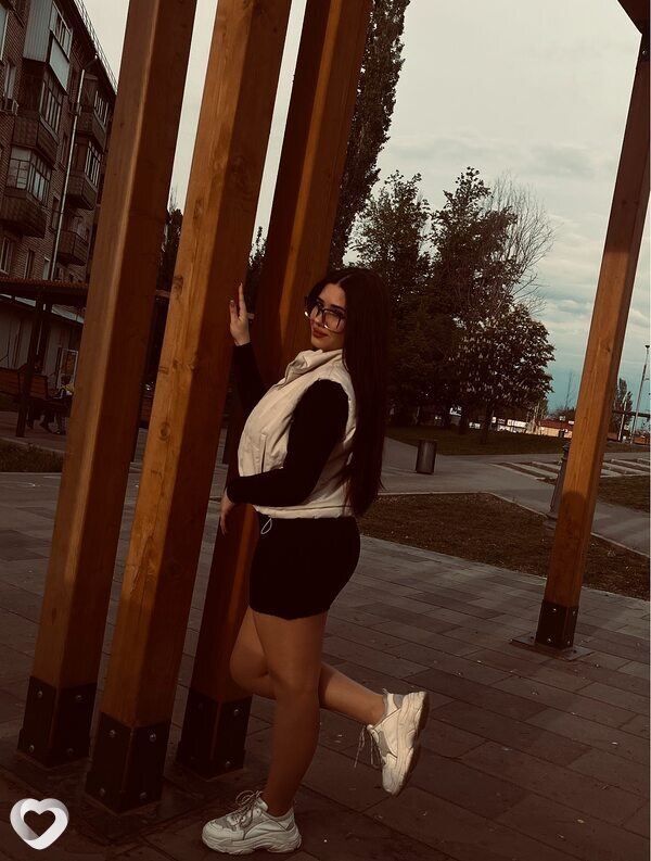 Диана, 21, Луганске — анкета №3658371